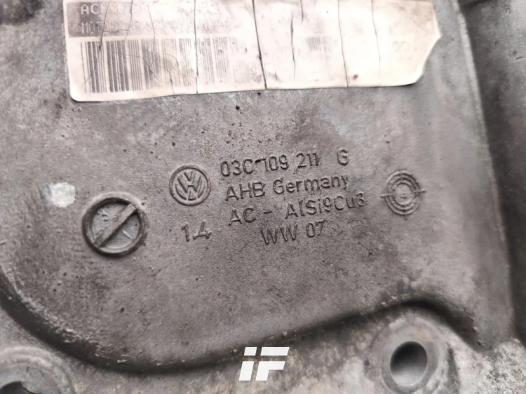 Osłona rozrządu 1.6 FSI 03C109211G VW Audi Skoda 04-08 używana sprawna