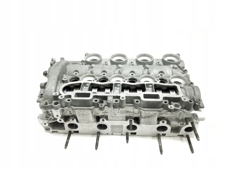 Glowica-kompletna-regenerowana-9655911480-Peugeot-Citroen-1-6-HDI-16V-Producent-czesci-Peugeot-OE.jpg