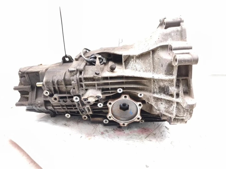 VW-Skrzynia-Biegow-2-0-Manualna-5-biegowa-FXR-Producent-czesci-Racing-Line-VWR.jpg