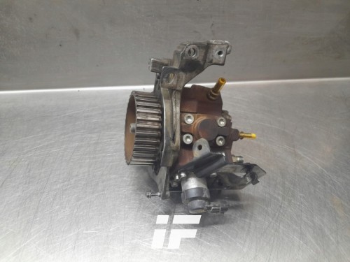 Pompa-wtryskowa-0445010102-1-6-HDI-TDCI-Citroen-Peugeot-Ford-Bosch.jpg