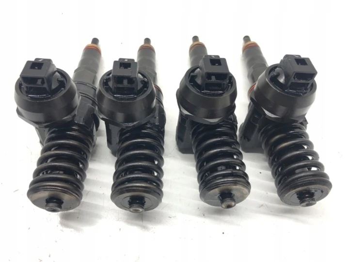 POMPOWTRYSKIWACZ-038130073AJ-SKODA-VW-AUDI-SEAT-1-9-TDI-Producent-czesci-OEM.jpg