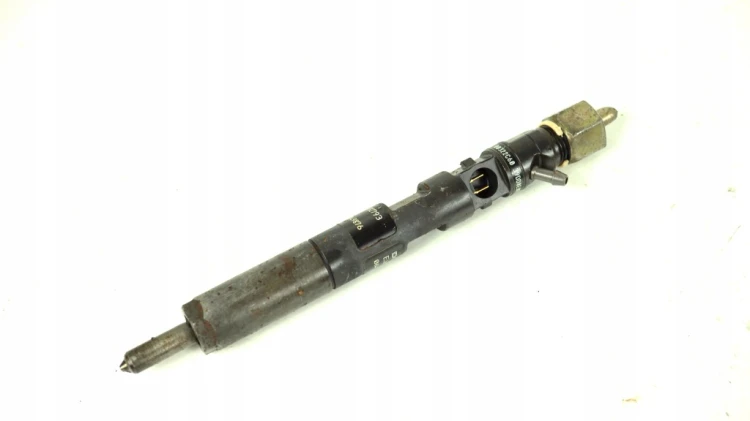 Wtryskiwacz 1.5 dCi 8200132793 EJBR01401Z regenerowany