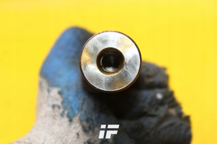 Wałek rozrządu wydechowy 1.6 FSI BLF 03CAF VW Golf V Audi A3 8P OEM