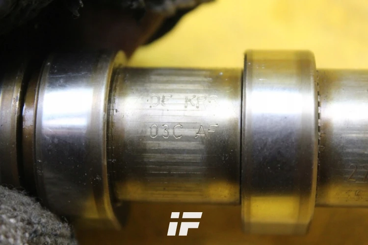 Wałek rozrządu wydechowy 1.6 FSI BLF 03CAF VW Golf V Audi A3 8P OEM