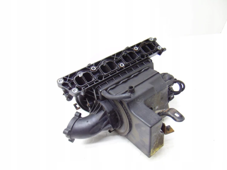 Kolektor ssący 1.6 16V 55559368 Opel używany sprawny