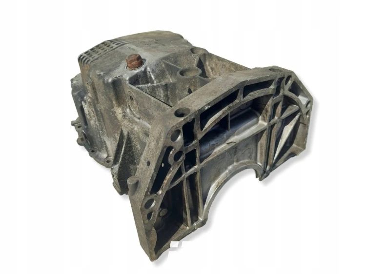 Miska olejowa 8200318813 Renault Dacia Nissan używana sprawna