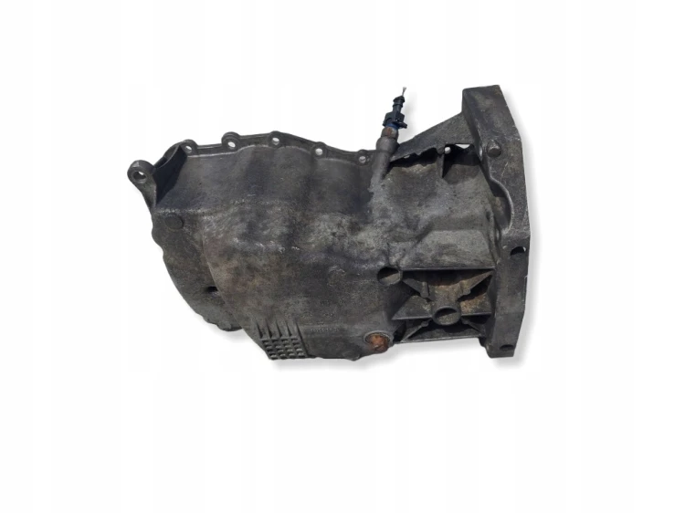 Miska olejowa 8200318813 Renault Dacia Nissan używana sprawna